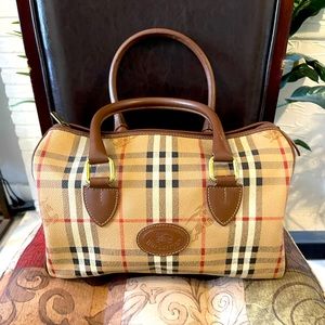 ❌❌SOLD❌❌AUTHENTIC BURBERRY BOSTON HANDBAG